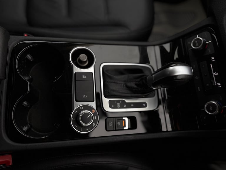 2015 Volkswagen Touareg 3.0 TDI V6 BlueMotion Tech Escape SUV 5dr Diesel