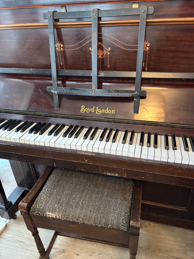 Boyd London Piano Upright