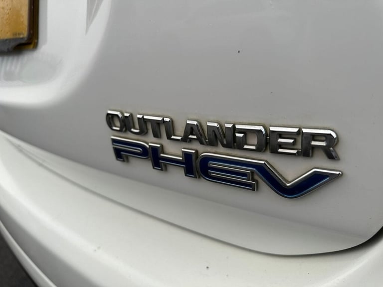 2014 Mitsubishi Outlander 0.0 PHEV GX 4H 5d 162 BHP Estate PETROL/ELECTRIC Semi Automatic