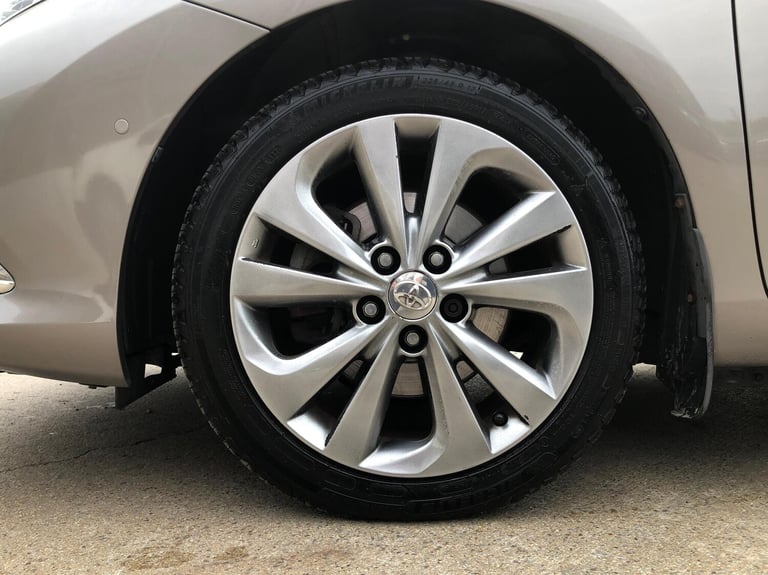 2015 Toyota Auris 1.8 Hybrid Excel TSS 5dr CVT ESTATE PETROL/ELECTRIC Automatic
