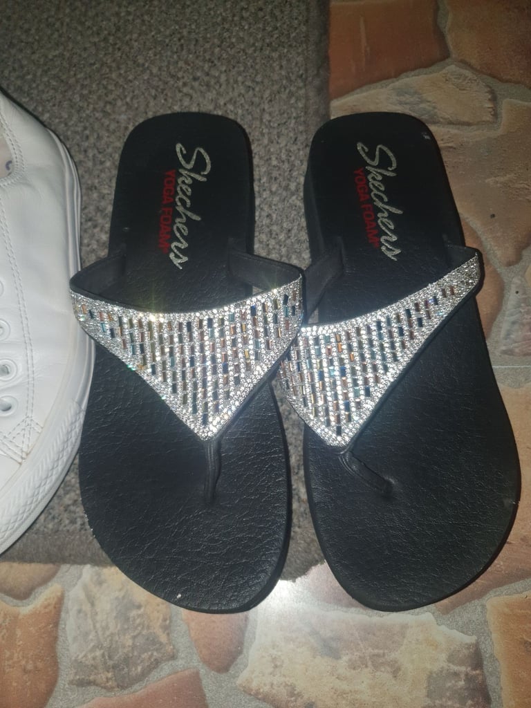 Leather Pumps & Yoga Foam Sandals , Size 7 , Good Condition, Hardly Used, Clean.