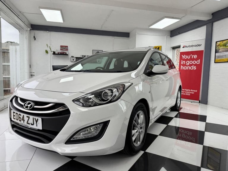 HYUNDAI I30 1.6 CRDi Blue Drive Active Tourer Euro 5 (s/s) 5dr 2014
