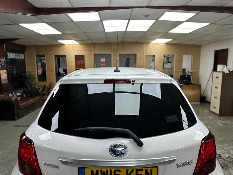 2016 Toyota Yaris 1.5 Hybrid Icon 5dr CVT HATCHBACK PETROL/ELECTRIC Automatic