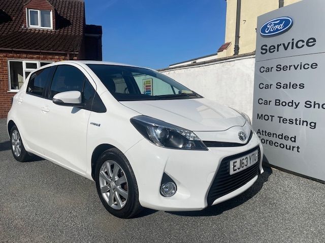 image for  Toyota Yaris 1.5 VVT-i Hybrid Icon+ 5dr CVT Petrol/Electric Hybrid