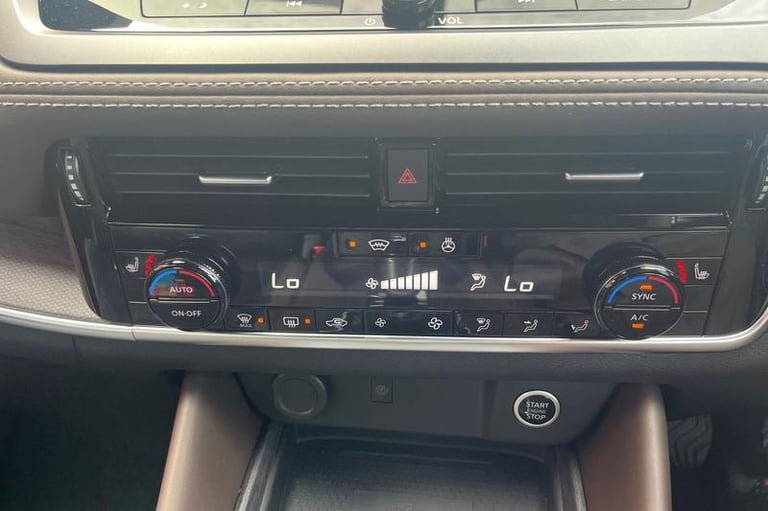 2025 Nissan Qashqai 1.3 DiG-T MH Tekna 5dr Manual Hatchback Petrol Manual