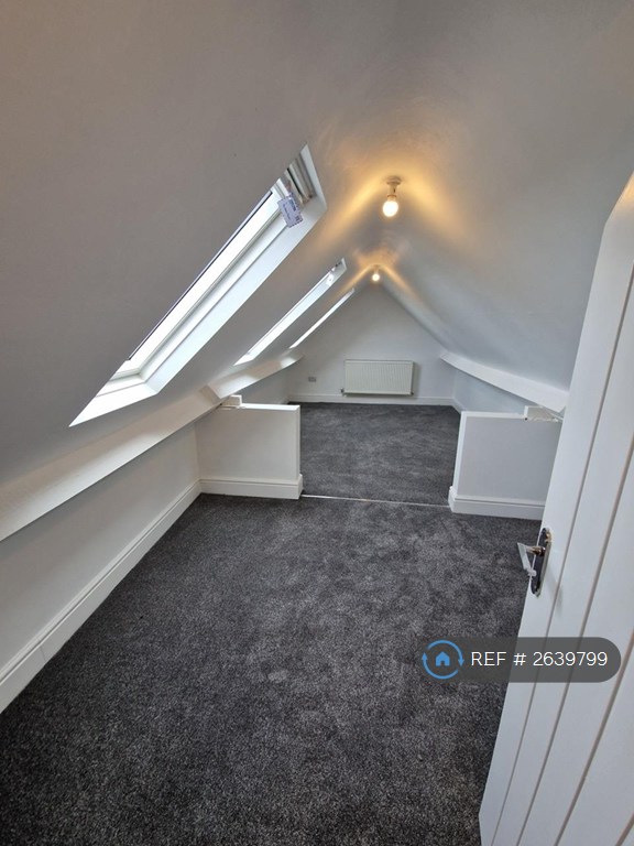 2 bedroom flat in Smisby Road, Ashby-De-La-Zouch, LE65 (2 bed) (#2639799)