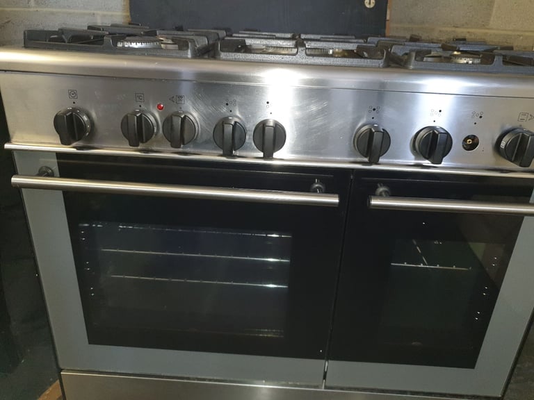 Kenwood dusl fuel two oven with 5 burners range cooker 