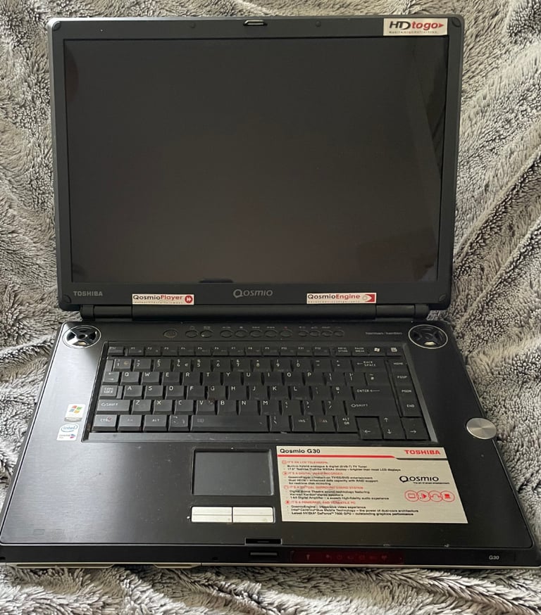  Laptop Vintage Toshiba Qosmio 