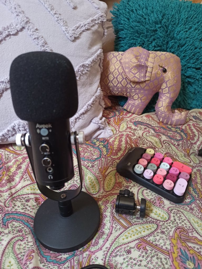image for Aveek condenser microphone. Keypad. Headset. Uv light. Streaming setup