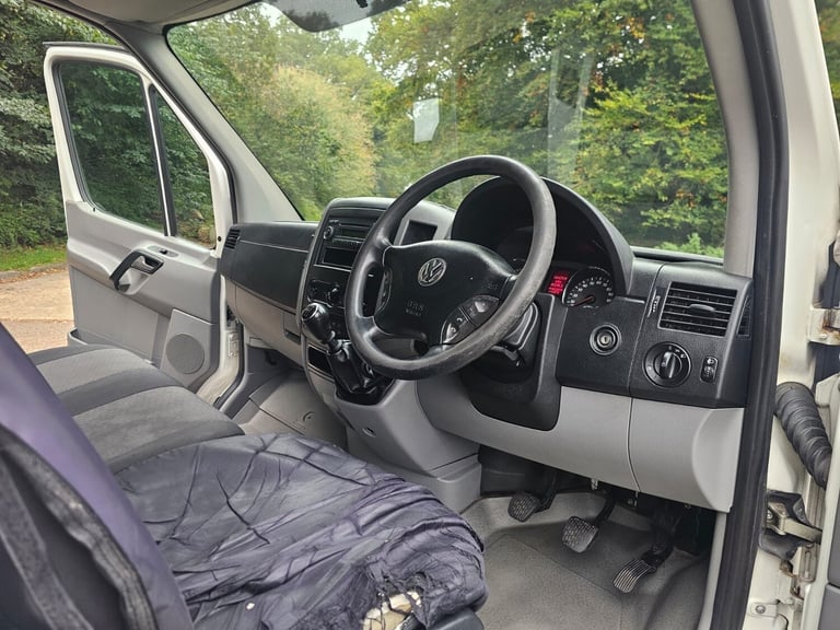 VOLKSWAGEN CRAFTER 2.0 LWB NO KNOCKS OR BANGS READY FOR WORK MOT 11/2026 NO VAT 