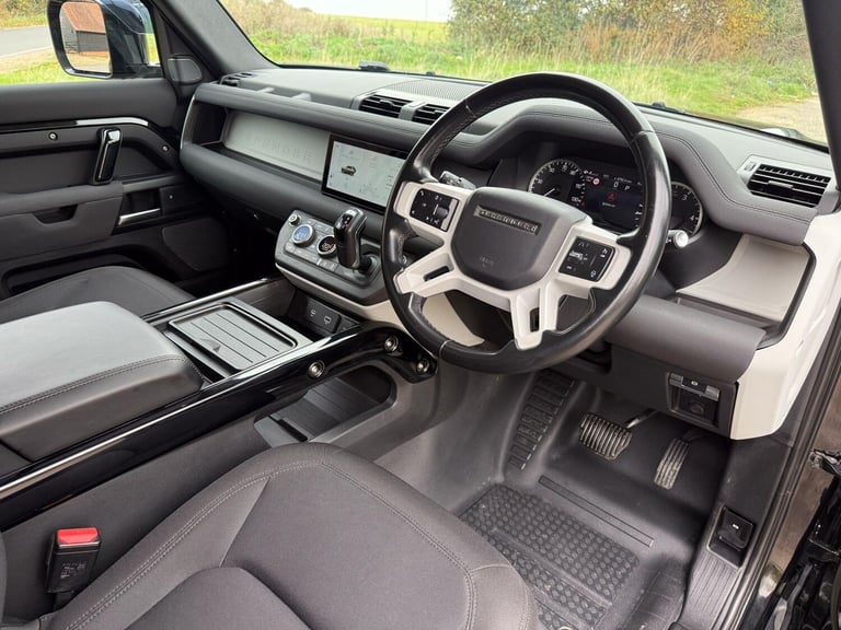  Land Rover Defender 90 3.0 D250 MHEV Hard Top SUV Auto 4WD SWB Euro 6 (s/s) 3dr Diesel Automatic