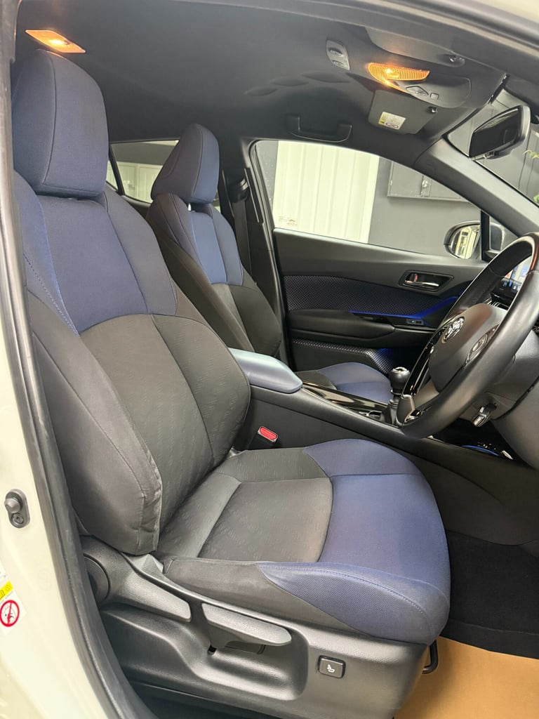 2017 Toyota C-HR 1.2T Dynamic 5dr HATCHBACK Petrol Manual
