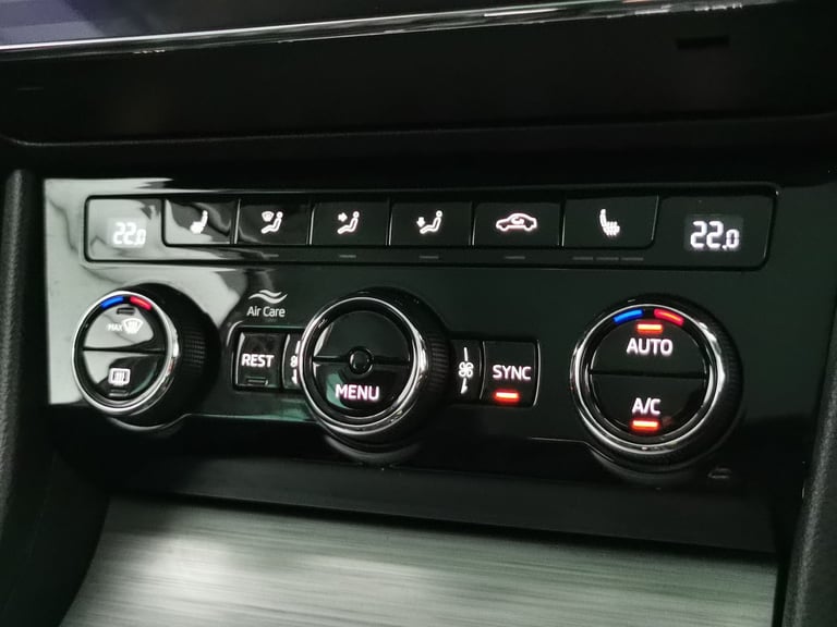 2021 Skoda Superb 1.5 TSI ACT SE Technology Hatchback 5dr Petrol DSG Euro 6 (s/s) (150 ps) -  Hat...