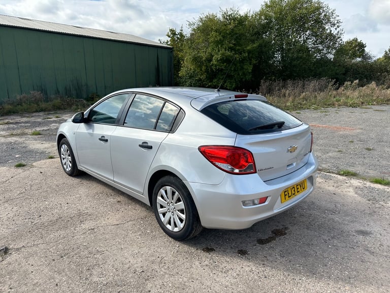 2013 Chevrolet Cruze 1.6 LS 5 DR HATCHBACK HATCHBACK Petrol Manual