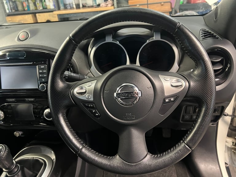 2016 Nissan Juke 1.2 DiG-T Tekna 5dr HATCHBACK Petrol Manual