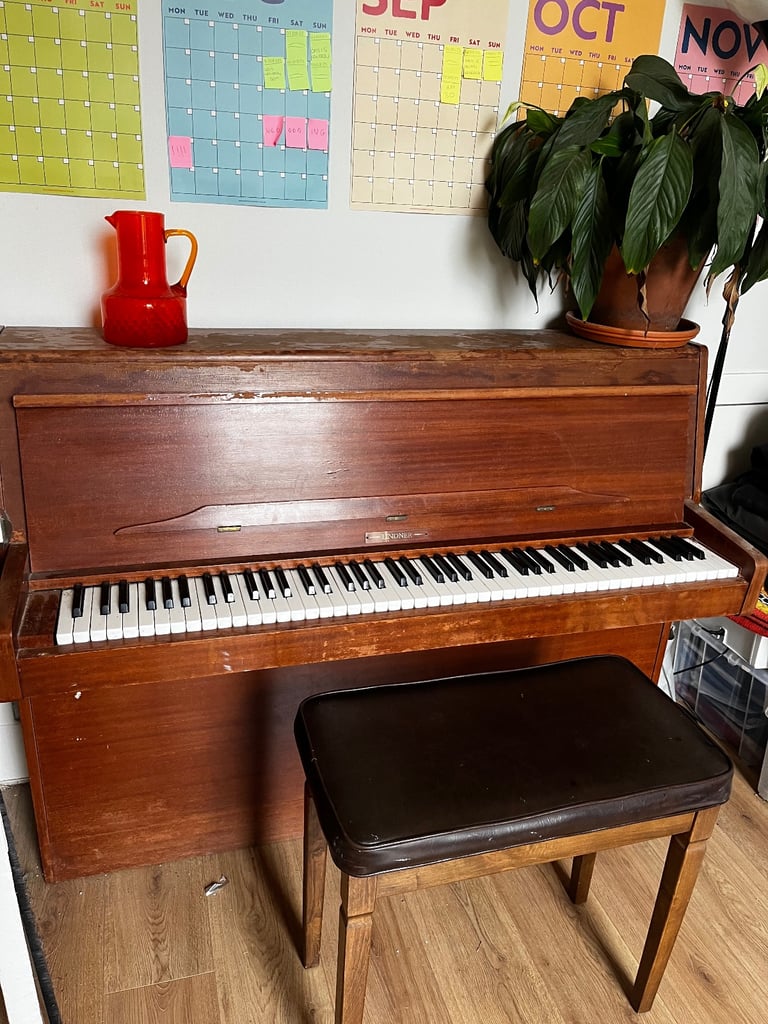 Free piano and piano stool