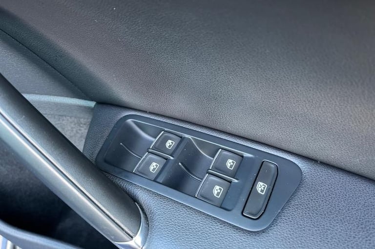 2018 Volkswagen Golf 2.0 TDI 184 GTD 5dr- Heated Front Seats Manual Hatchback Diesel Manual