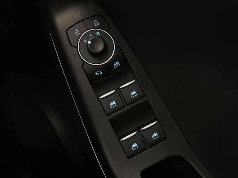 2023 Ford Puma 1.0 EcoBoost Hybrid mHEV Titanium 5dr HATCHBACK PETROL Manual