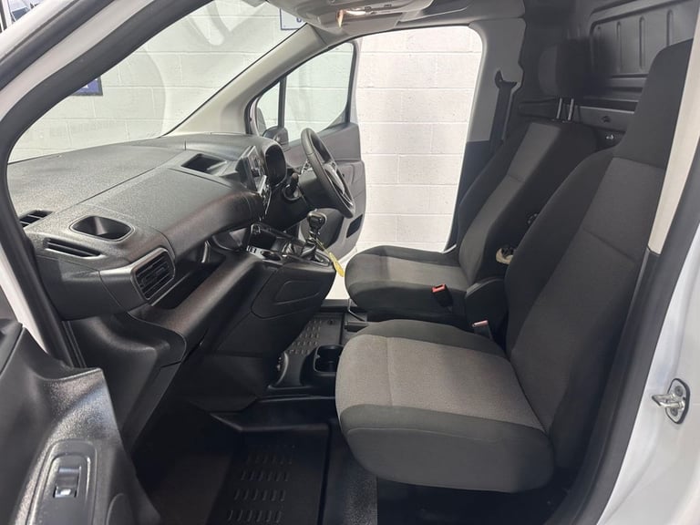 2022 VAUXHALL COMBO 1.5 TURBO D 2300 DYNAMIC PANEL VAN L2 * 15,980 L2 LWB * DIES