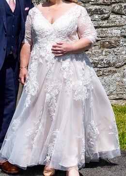 image for 18/20 Wedding dress