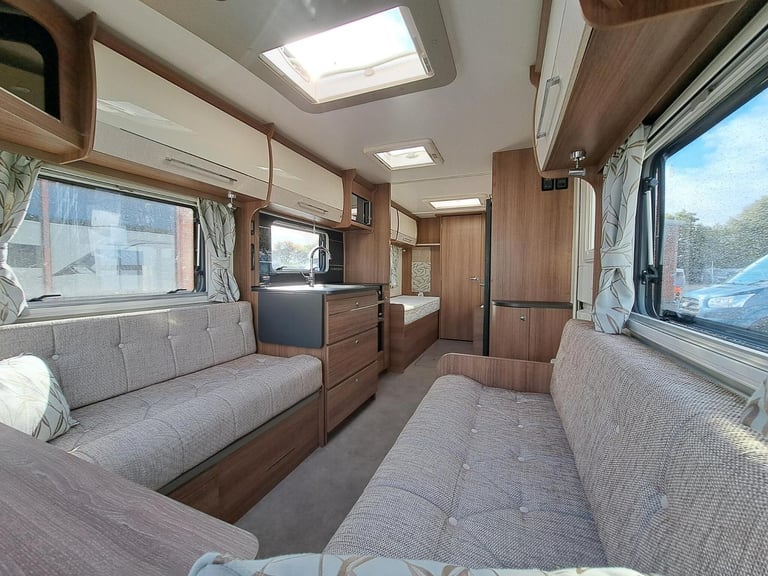 2020 Bailey Unicorn Cadiz Black Edition