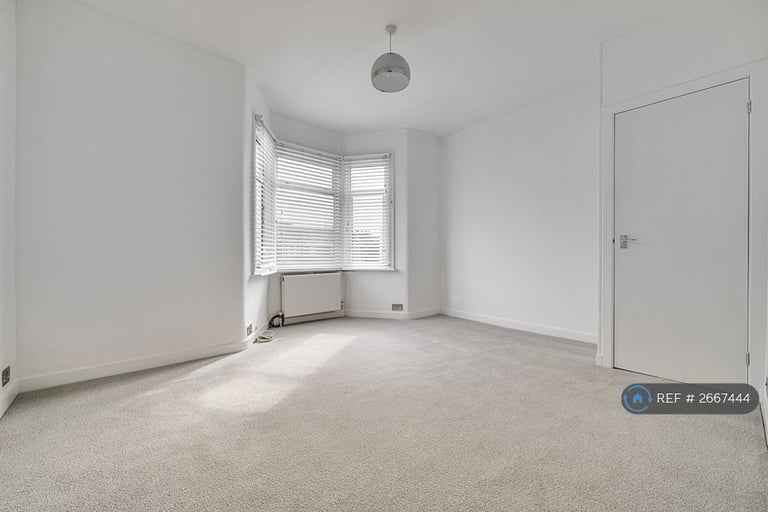 4 bedroom house in Ridley Road, Bromley, BR2 (4 bed) (#2667444)