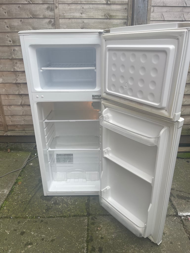ESSENTIAL FRIDGE FREEZER FREE DELIVERY 🚚 
