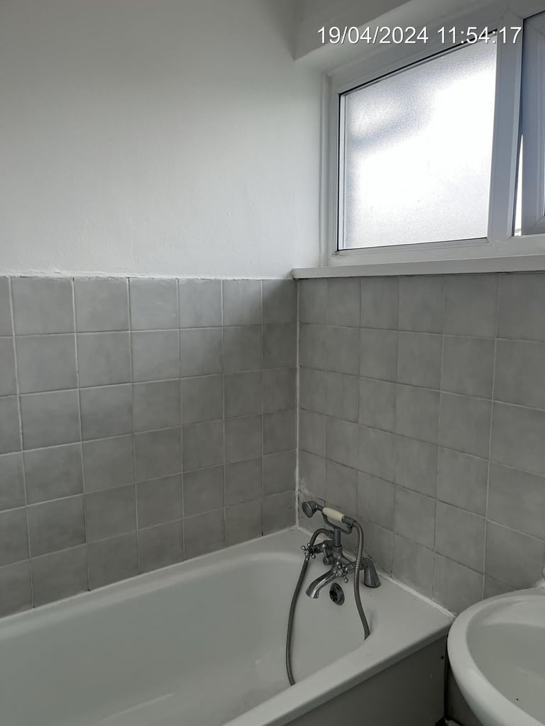 Spacious 2 bedroom house in Abbey Wood on Eynsham Drive