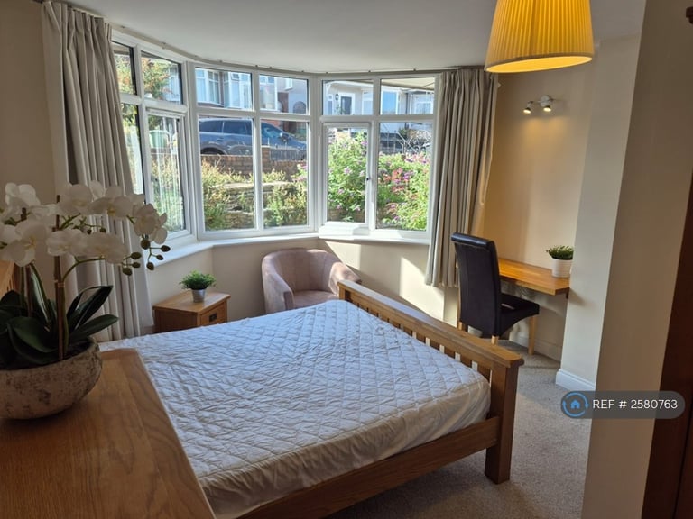 5 bedroom house in Glebelands Road, Bristol, BS34 (5 bed) (#2580763)