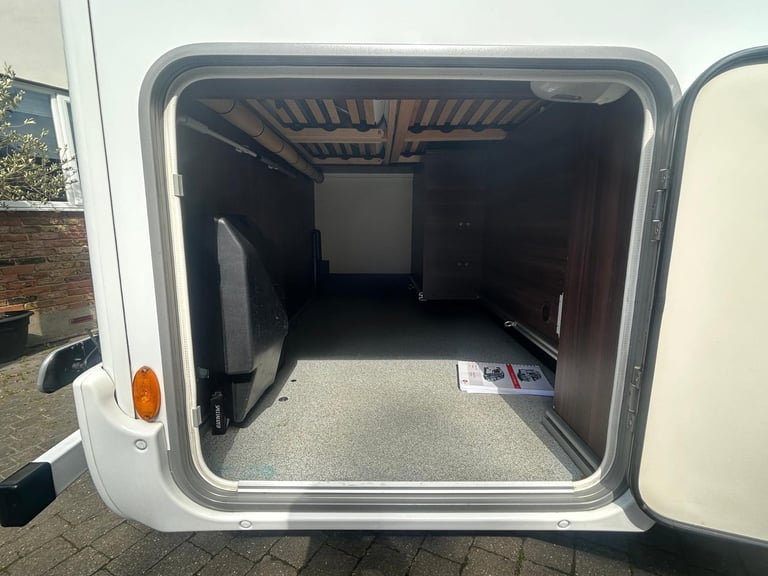 Burstner Nexxo T740
