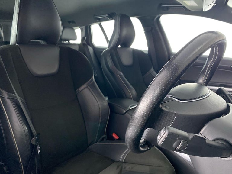 2017 Volvo V60 D2 [120] R DESIGN Nav 5dr Estate DIESEL Manual