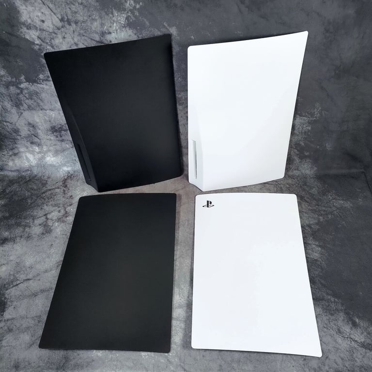 SONY PlayStation 5 - Disc Edition (CFI-1016A) 2 Controllers + Dbrand Darkplates + Damascus Holo Red