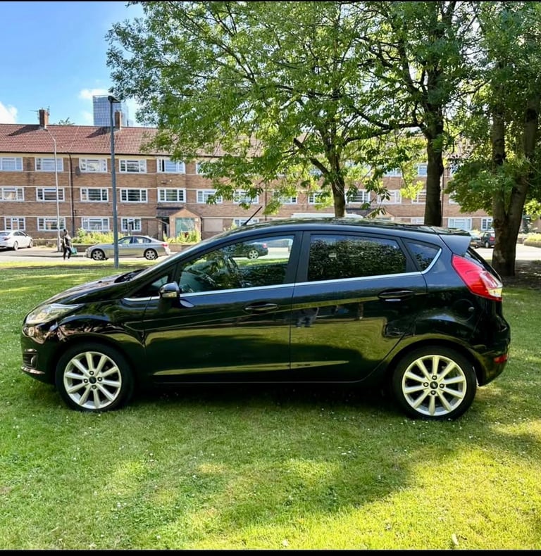 Ford fiesta titanium 1.5 diesel black 5 door 65 reg 70k miles bargain price may px 