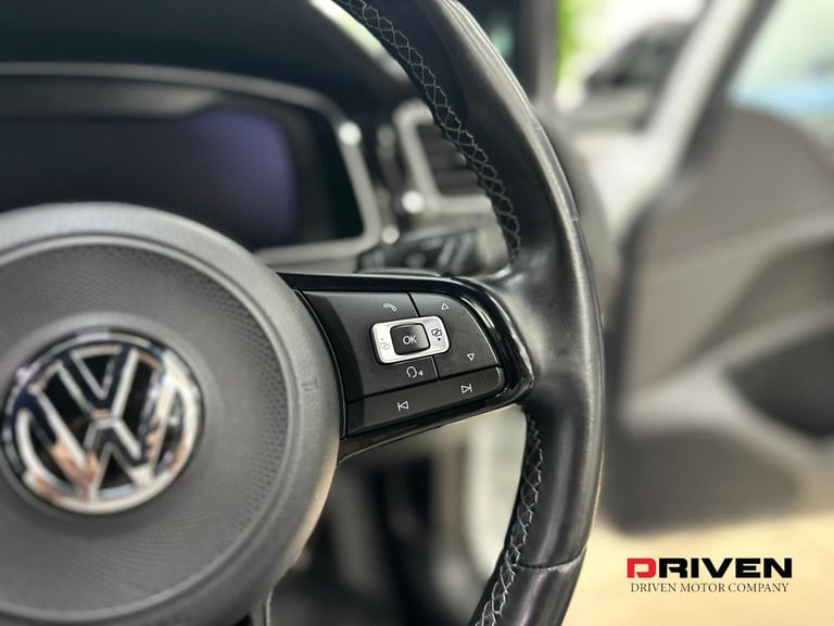 2018 Volkswagen Golf 2.0 TSI 310 R 5dr 4MOTION DSG HATCHBACK Petrol Automatic