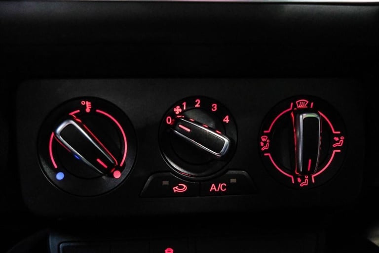 Audi A1 TFSI Sport Sportback MULTI-FUNCTION S/W DAB RADIO E/WINDOWS