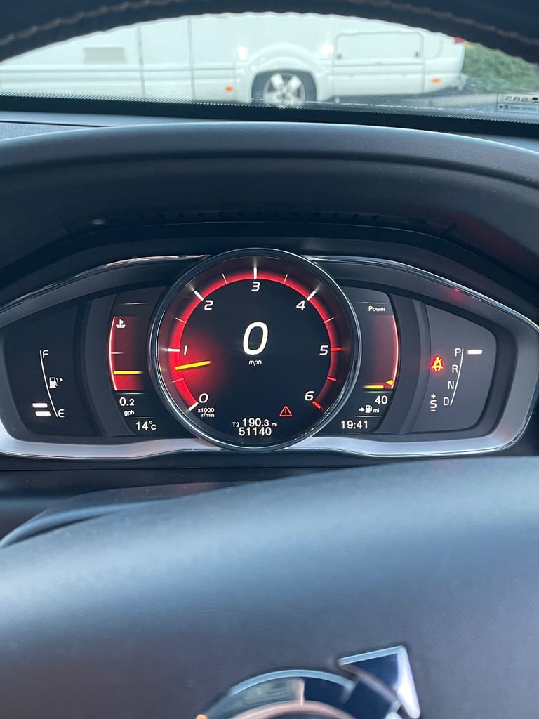 Volvo, XC60, Estate, 2017, Semi-Auto, 2400 (cc), 5 doors