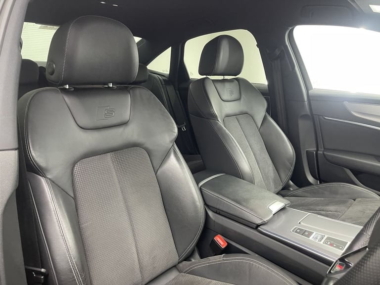 2021 Audi A6 Saloon 2.0 TDI 40 Black Edition Saloon 4dr Diesel S Tronic quattro Euro 6 (s/s) (2 S...