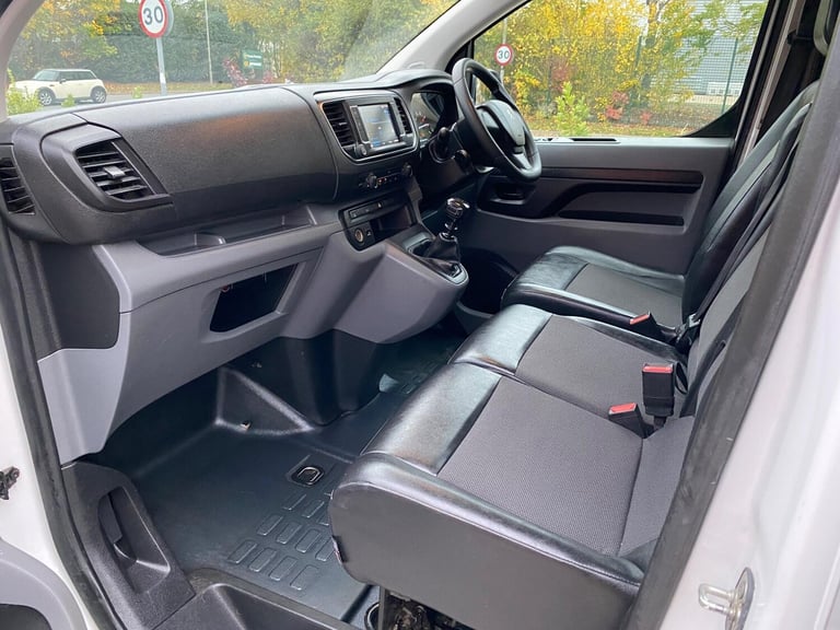 2019 Peugeot Expert 2.0 BlueHDi 1400 Professional Standard Panel Van MWB Euro 6 (s/s) 6dr PANEL V...