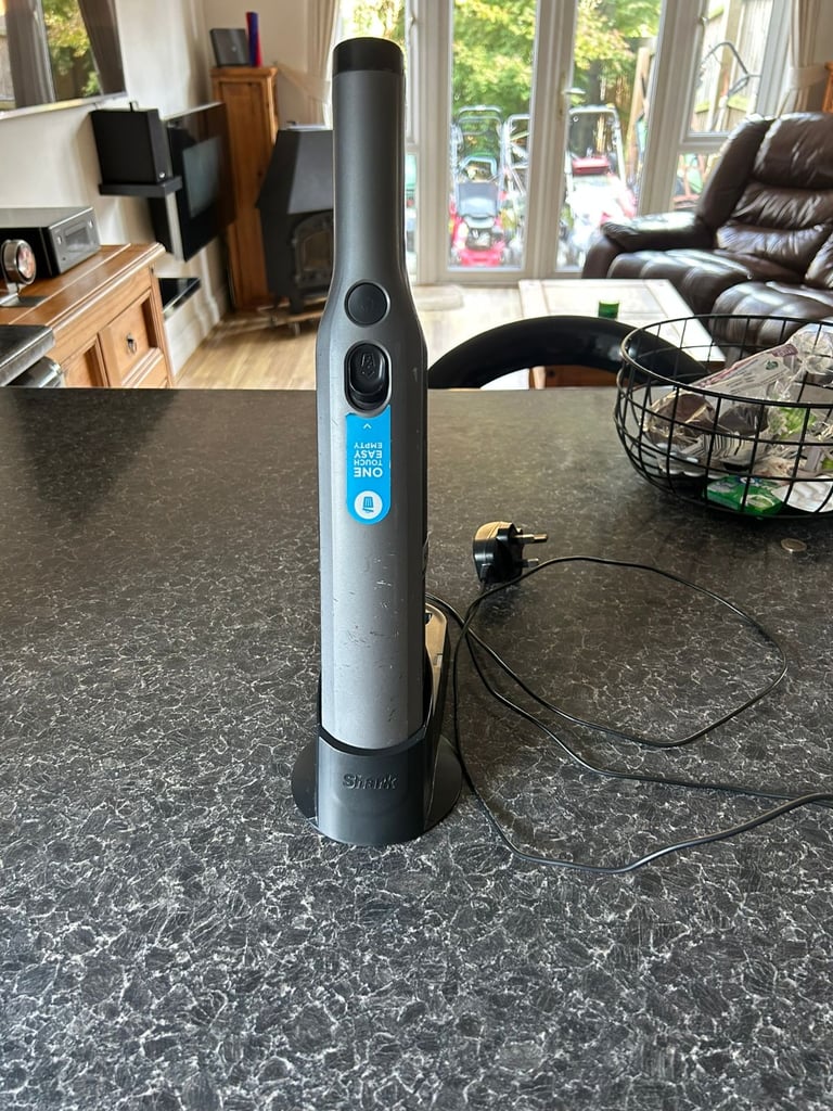 Shark WV251UK cordless mini hoover twin battery
