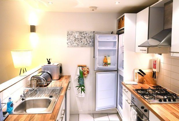 Excellent Location - Female tenant to live with a family