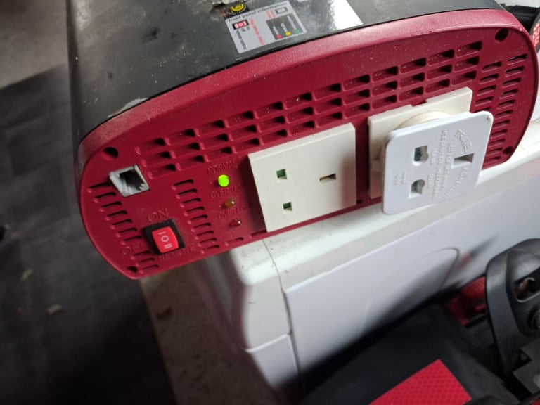 Sterling ProPower Q 12V 1000W Inverter