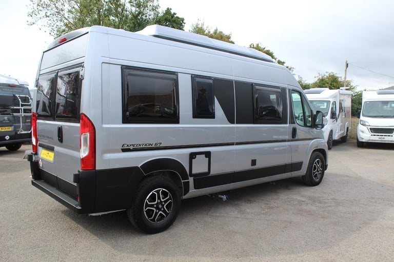 Auto-Trail Expedition 67 POP TOP ROOF, AUTOMATIC DIESEL AUTOMATIC 2025