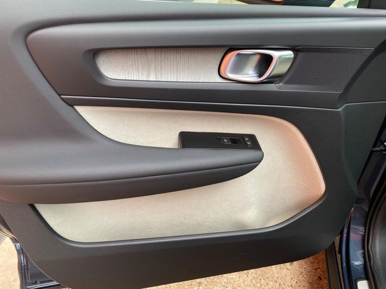 2022 Volvo XC40 1.5h T5 Twin Engine Recharge 10.7kWh Inscription Pro Auto Euro 6 (s/s) 5dr ESTATE...