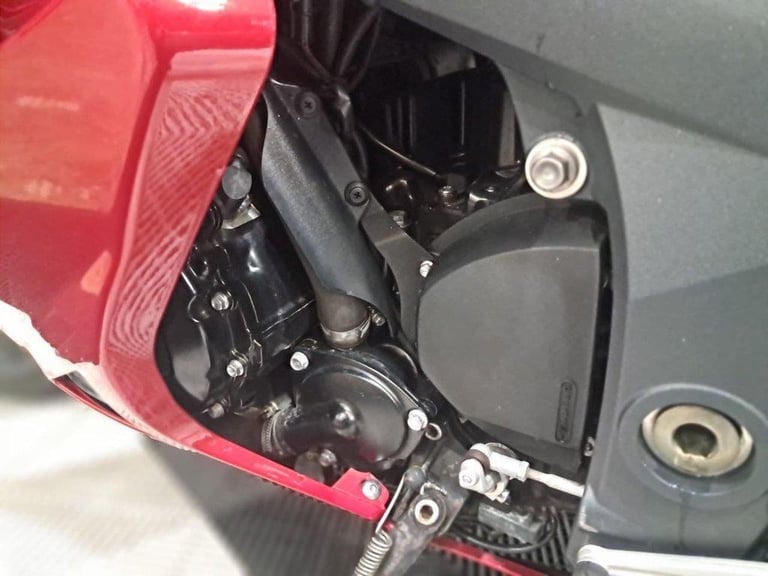 2013 13 TRIUMPH SPRINT GT 1050 ABS FINANCE SPECIALISTS APPLY NOW