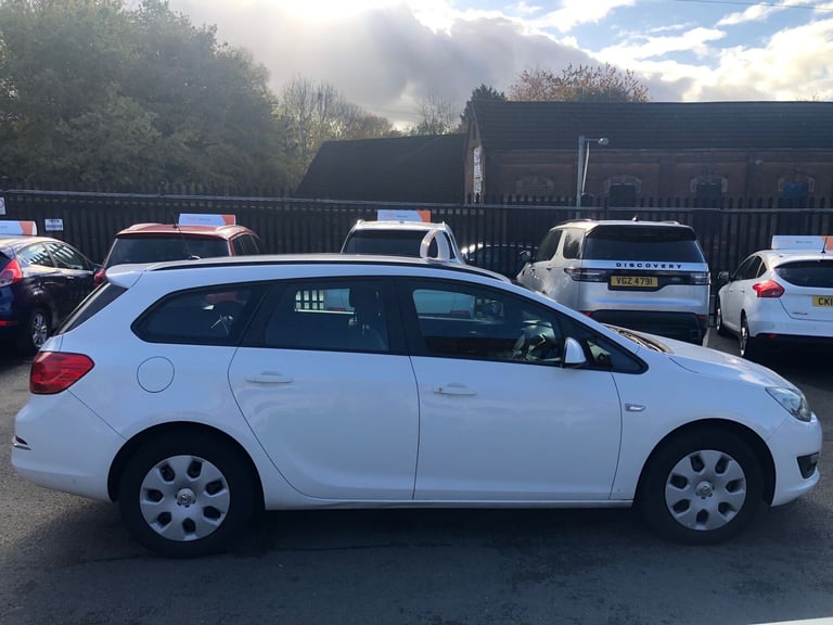 2013 Vauxhall Astra 1.7 CDTi ecoFLEX ES Sports Tourer 5dr Diesel Manual Euro 5 - Image 6