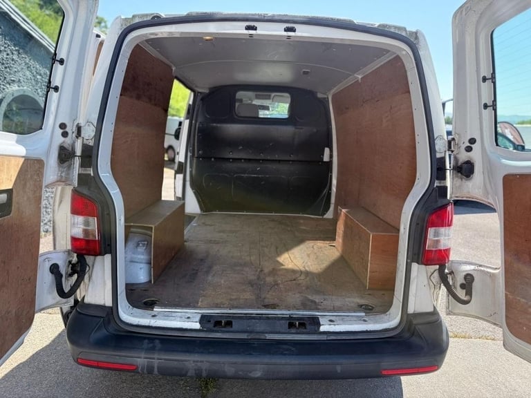 2015 (15) VOLKSWAGEN TRANSPORTER T30 TDI P/V STARTLINE 2.0 T30 TDI P/V STARTLINE