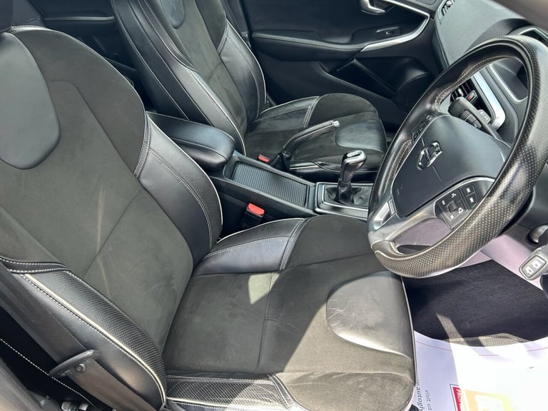 2017 Volvo V40 2.0 T2 R-Design Nav Plus Hatchback 5dr Petrol Manual Euro 6 (s/s) (122 ps) Hatchba...