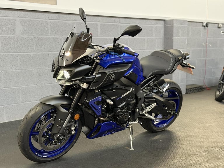 2018 Yamaha MT-10 1000 Hyper-naked Petrol Manual Euro 4 (160 ps)
