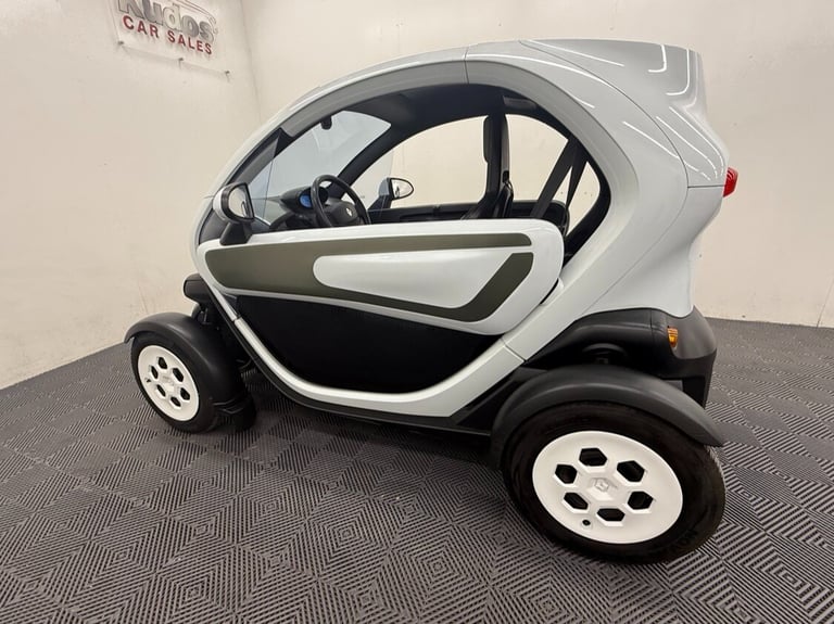 2012 Renault Twizy 13kW COLOUR 2dr Auto - LOW 14000 MILES **£20 ROAD TAX** SALOON Electric Automatic