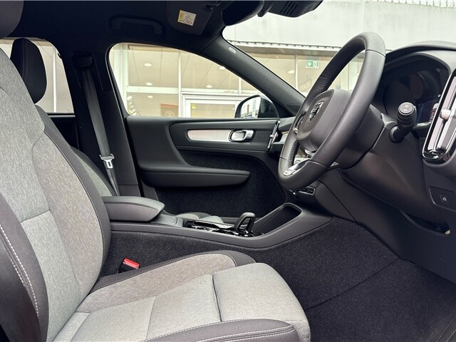 2022 Volvo XC40 2.0 B3P Plus Dark 5dr Auto ESTATE PETROL Automatic